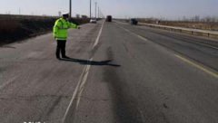 濱海新區(qū)民警深入查找在道路劃線、交通標(biāo)志等方面是否存有問題？