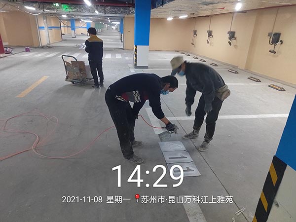 道路劃線，車位劃線，停車位劃線