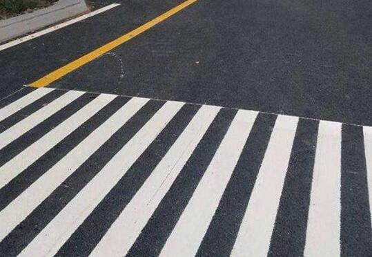 道路劃線，道路標線是怎么畫出來的？