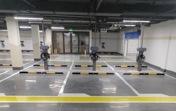 專業(yè)車位劃線，從飛揚市政開始
