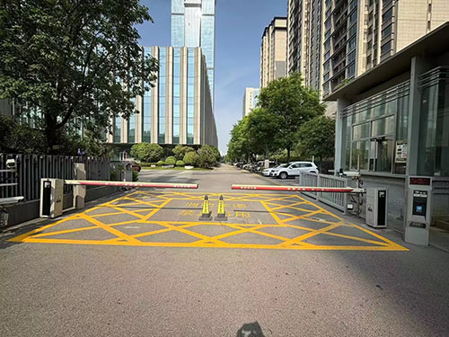 車位劃線人員需要什么證件？ 確保安全有序停車的重要保障