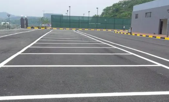 定制化解決方案，蘇州廠區(qū)道路標(biāo)線的首選